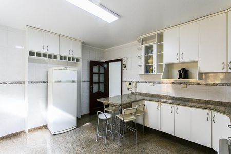 Casa à venda com 600m², 3 quartos e 7 vagasCozinha