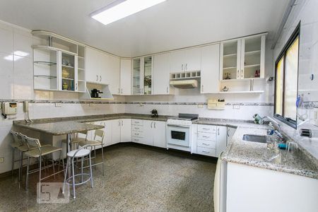 Casa à venda com 600m², 3 quartos e 7 vagasCozinha