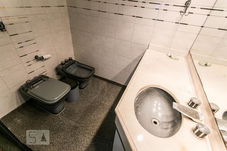 Casa à venda com 600m², 3 quartos e 7 vagasBanheiro Social