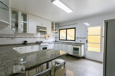 Casa à venda com 600m², 3 quartos e 7 vagasCozinha