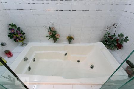 Casa à venda com 600m², 3 quartos e 7 vagasBanheiro da Suíte - Banheira