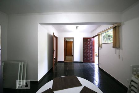 Casa à venda com 206m², 4 quartos e 6 vagasCopa