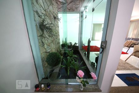 Casa à venda com 206m², 4 quartos e 6 vagasSala - Jardim de Inverno