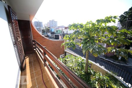 Casa à venda com 206m², 4 quartos e 6 vagasVaranda