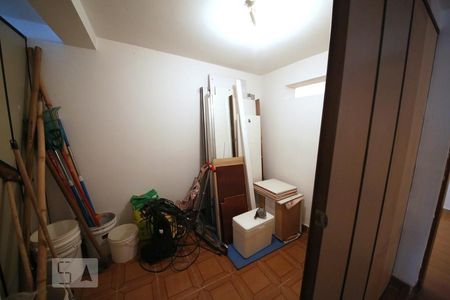 Casa à venda com 206m², 4 quartos e 6 vagasGaragem - Depósito