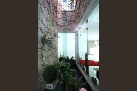 Casa à venda com 206m², 4 quartos e 6 vagasSala - Jardim de Inverno