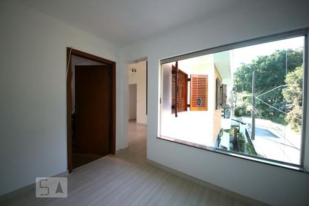 Casa à venda com 206m², 4 quartos e 6 vagasSala