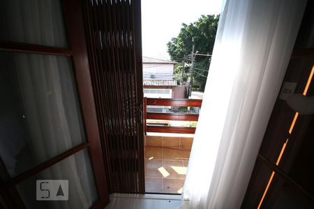 Casa à venda com 206m², 4 quartos e 6 vagasSuite - Varanda