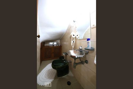 Casa à venda com 206m², 4 quartos e 6 vagasLavabo