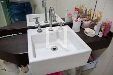 Apartamento à venda com 76m², 3 quartos e 1 vagaBanheiro 2