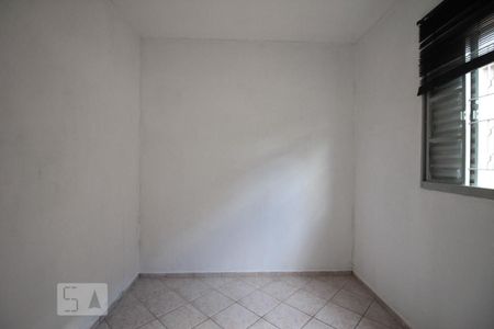 Quarto 1 de casa para alugar com 2 quartos, 75m² em Vila Carbone, São Paulo