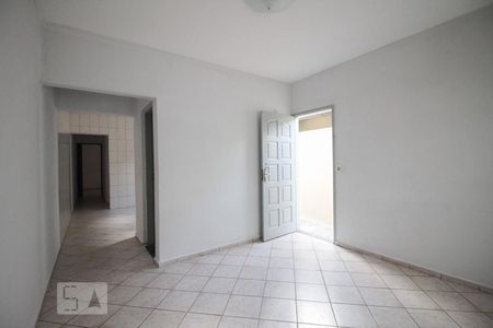 Sala de casa para alugar com 2 quartos, 75m² em Vila Carbone, São Paulo
