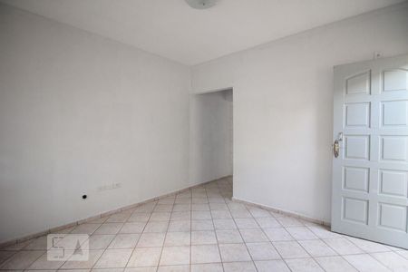Sala de casa para alugar com 2 quartos, 75m² em Vila Carbone, São Paulo