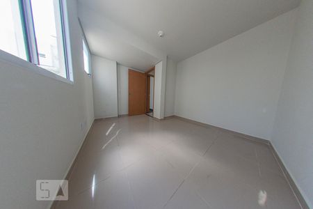 Quarto de apartamento para alugar com 1 quarto, 39m² em Pinheirinho, Curitiba