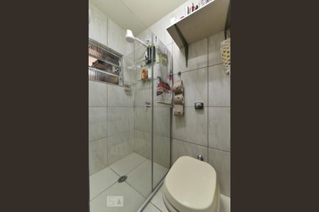 Casa à venda com 156m², 5 quartos e 2 vagas Casa à venda com 156m², 5 quartos e 2 vagasBanheiro da Suíte