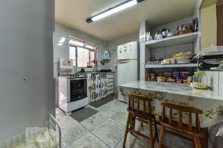 Casa à venda com 156m², 5 quartos e 2 vagas Casa à venda com 156m², 5 quartos e 2 vagasCozinha - Casa 2