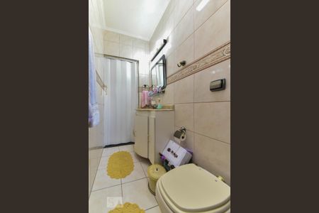 Casa à venda com 156m², 5 quartos e 2 vagas Casa à venda com 156m², 5 quartos e 2 vagasBanheiro Social