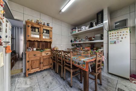 Casa à venda com 156m², 5 quartos e 2 vagas Casa à venda com 156m², 5 quartos e 2 vagasCozinha