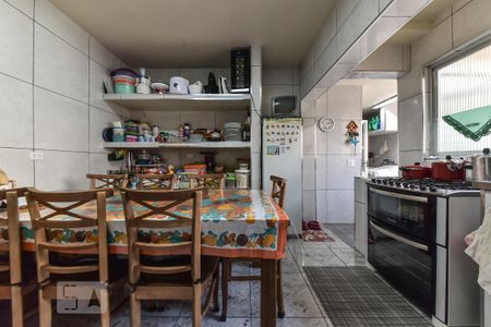 Casa à venda com 156m², 5 quartos e 2 vagas Casa à venda com 156m², 5 quartos e 2 vagasCozinha