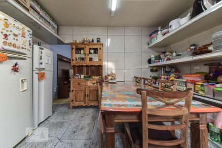 Casa à venda com 156m², 5 quartos e 2 vagas Casa à venda com 156m², 5 quartos e 2 vagasCozinha