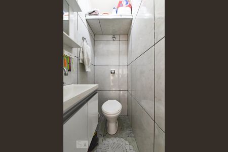 Casa à venda com 156m², 5 quartos e 2 vagas Casa à venda com 156m², 5 quartos e 2 vagasLavabo