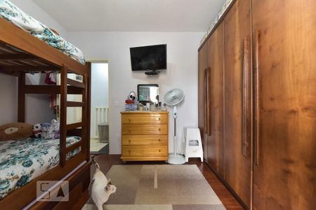 Casa à venda com 156m², 5 quartos e 2 vagas Casa à venda com 156m², 5 quartos e 2 vagasQuarto 2