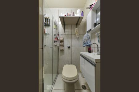 Casa à venda com 156m², 5 quartos e 2 vagas Casa à venda com 156m², 5 quartos e 2 vagasBanheiro da Suíte