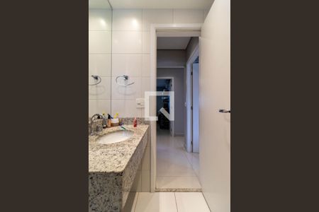 Apartamento à venda com 168m², 4 quartos e 3 vagas Apartamento à venda com 168m², 4 quartos e 3 vagasBanheiro