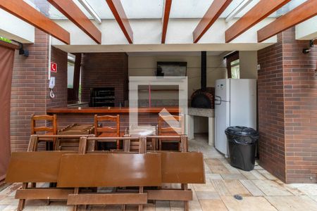 Apartamento à venda com 168m², 4 quartos e 3 vagas Apartamento à venda com 168m², 4 quartos e 3 vagasÁrea comum - Churrasqueira