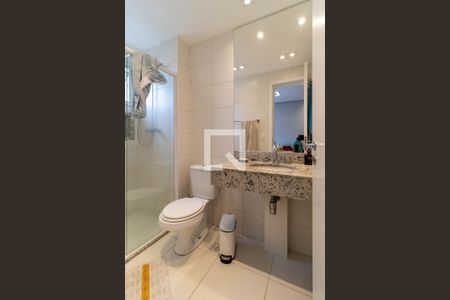 Apartamento à venda com 168m², 4 quartos e 3 vagas Apartamento à venda com 168m², 4 quartos e 3 vagasBanheiro da Suíte 2