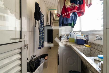 Apartamento à venda com 168m², 4 quartos e 3 vagas Apartamento à venda com 168m², 4 quartos e 3 vagasÁrea de Serviço