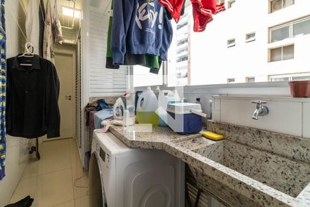 Apartamento à venda com 168m², 4 quartos e 3 vagas Apartamento à venda com 168m², 4 quartos e 3 vagasÁrea de Serviço