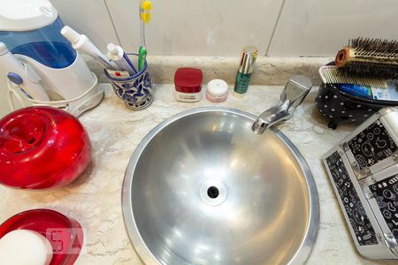 Apartamento à venda com 70m², 2 quartos e sem vagaBanheiro - Torneira