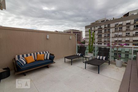 Apartamento à venda com 150m², 3 quartos e 2 vagas Apartamento à venda com 150m², 3 quartos e 2 vagasTerraço