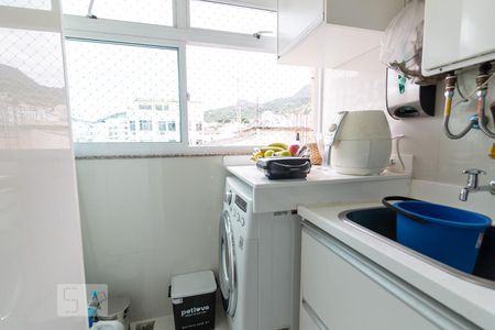 Apartamento à venda com 150m², 3 quartos e 2 vagas Apartamento à venda com 150m², 3 quartos e 2 vagasÁrea de Serviço
