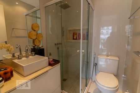 Apartamento à venda com 150m², 3 quartos e 2 vagas Apartamento à venda com 150m², 3 quartos e 2 vagasBanheiro