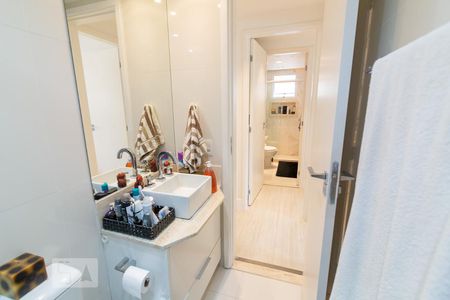 Apartamento à venda com 150m², 3 quartos e 2 vagas Apartamento à venda com 150m², 3 quartos e 2 vagasBanheiro Social