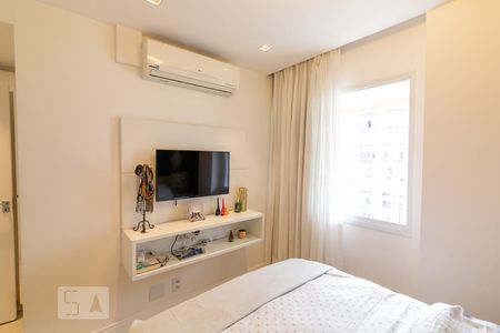 Apartamento à venda com 150m², 3 quartos e 2 vagas Apartamento à venda com 150m², 3 quartos e 2 vagasSuíte