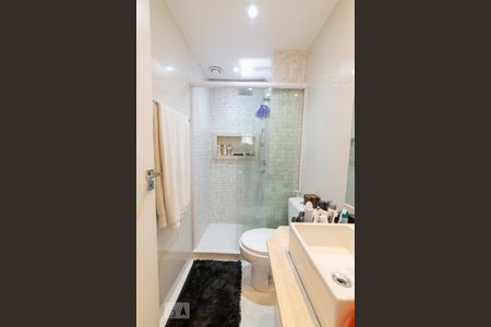 Apartamento à venda com 150m², 3 quartos e 2 vagas Apartamento à venda com 150m², 3 quartos e 2 vagasBanheiro Social