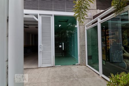 Apartamento à venda com 150m², 3 quartos e 2 vagas Apartamento à venda com 150m², 3 quartos e 2 vagasHall de Entrada