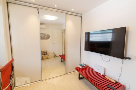 Apartamento à venda com 150m², 3 quartos e 2 vagas Apartamento à venda com 150m², 3 quartos e 2 vagasQuarto 1