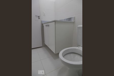 Apartamento à venda com 58m², 2 quartos e 1 vaga Apartamento à venda com 58m², 2 quartos e 1 vagaBanheiro Social