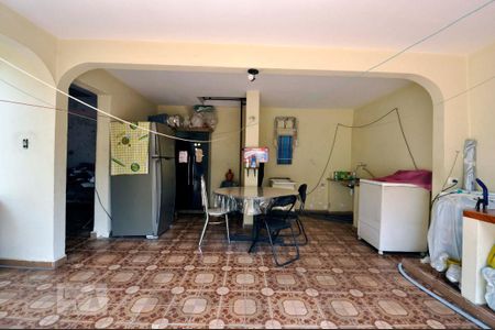 Casa à venda com 150m², 4 quartos e 2 vagasÁrea de Serviço