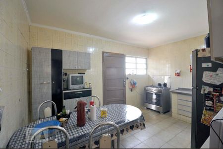 Casa à venda com 150m², 4 quartos e 2 vagasCozinha