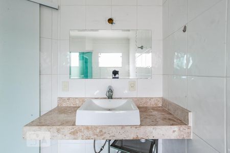 Casa à venda com 186m², 3 quartos e 4 vagas Casa à venda com 186m², 3 quartos e 4 vagasBanheiro da Suíte 1