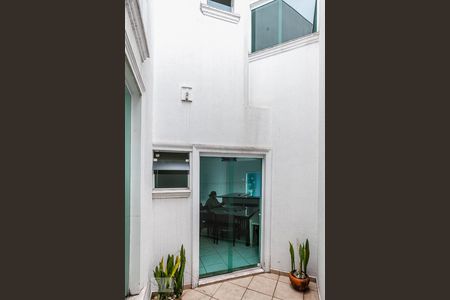 Casa à venda com 186m², 3 quartos e 4 vagas Casa à venda com 186m², 3 quartos e 4 vagasPoço de iluminação