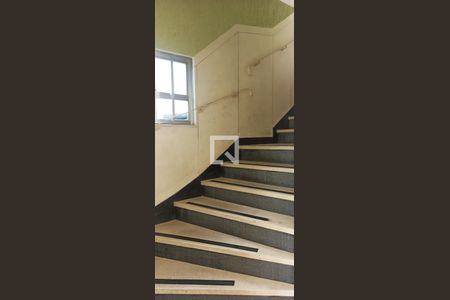 Apartamento à venda com 85m², 2 quartos e sem vagaEscada Externa