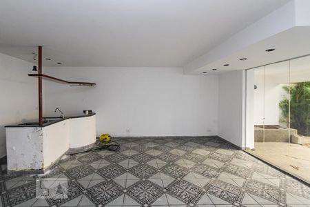 Casa à venda com 340m², 7 quartos e 2 vagas Casa à venda com 340m², 7 quartos e 2 vagasSalão de Festas