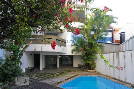 Casa à venda com 340m², 7 quartos e 2 vagas Casa à venda com 340m², 7 quartos e 2 vagasPiscina