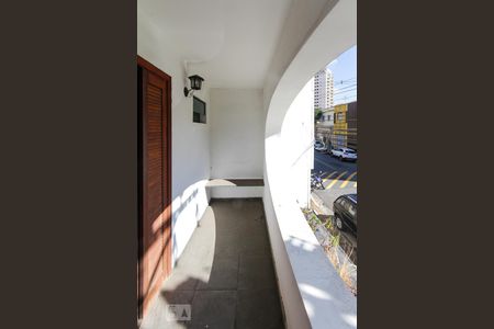 Casa à venda com 340m², 7 quartos e 2 vagas Casa à venda com 340m², 7 quartos e 2 vagasvaranda